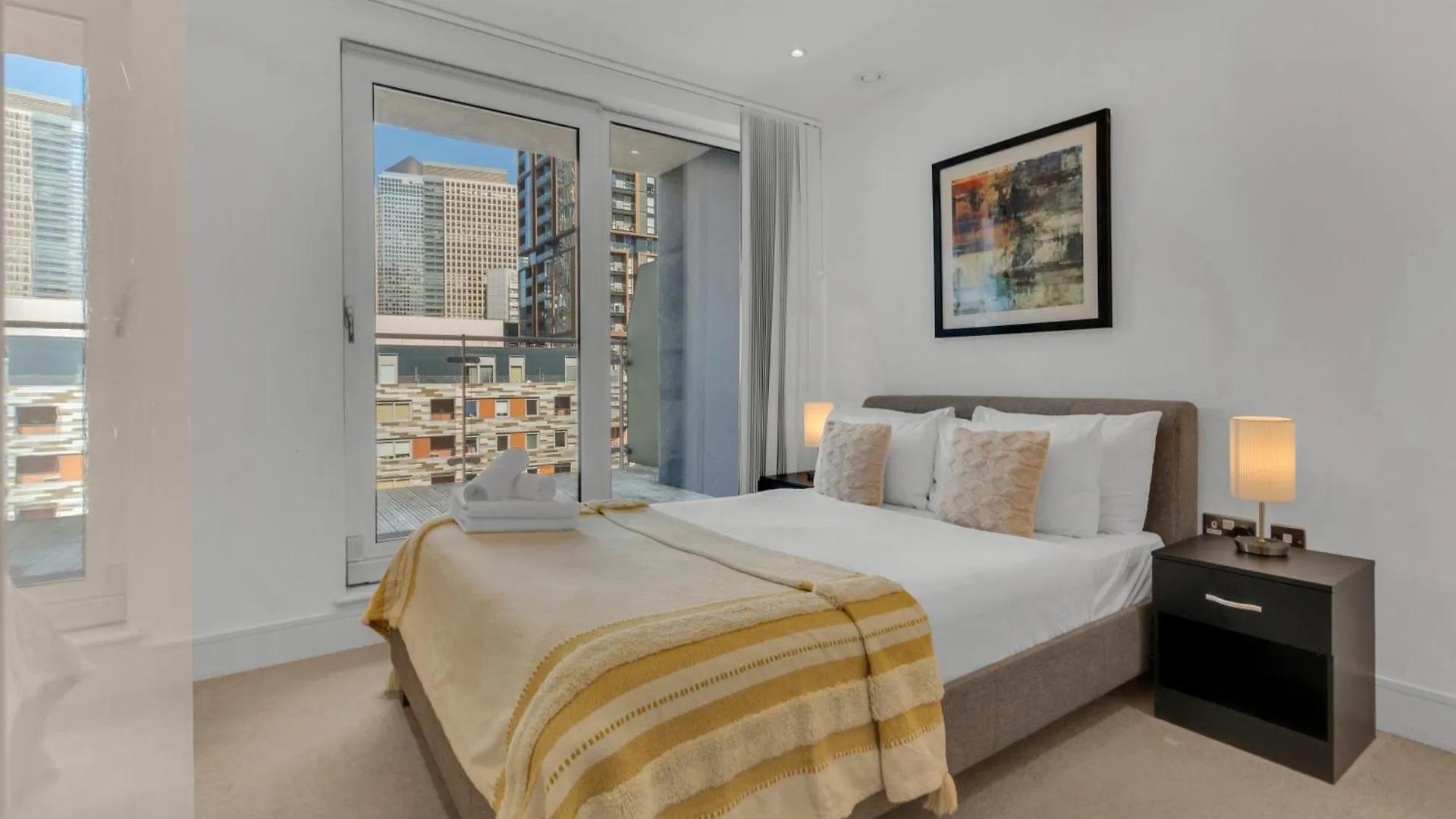 Mysquare Two Bedroom Serviced Apartment In Indescon Square London